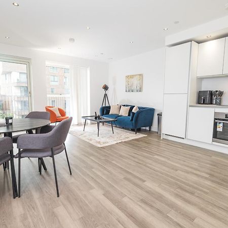 City Escape - Royal Wharf Londra Esterno foto